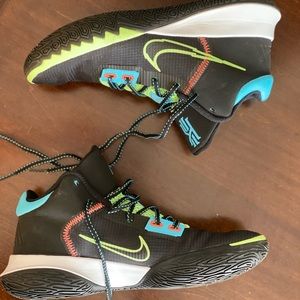Nike Kyrie Flytrap Shoes